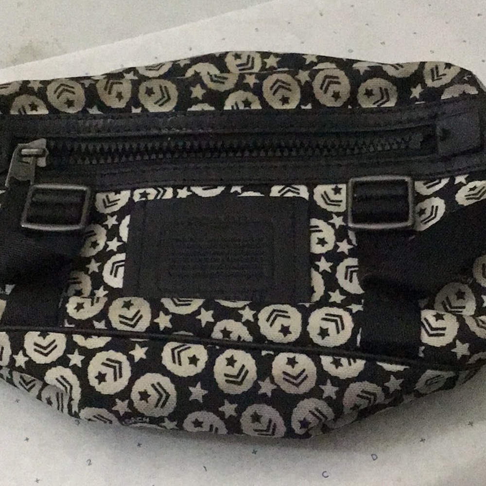 (Authentic) coach utility pack